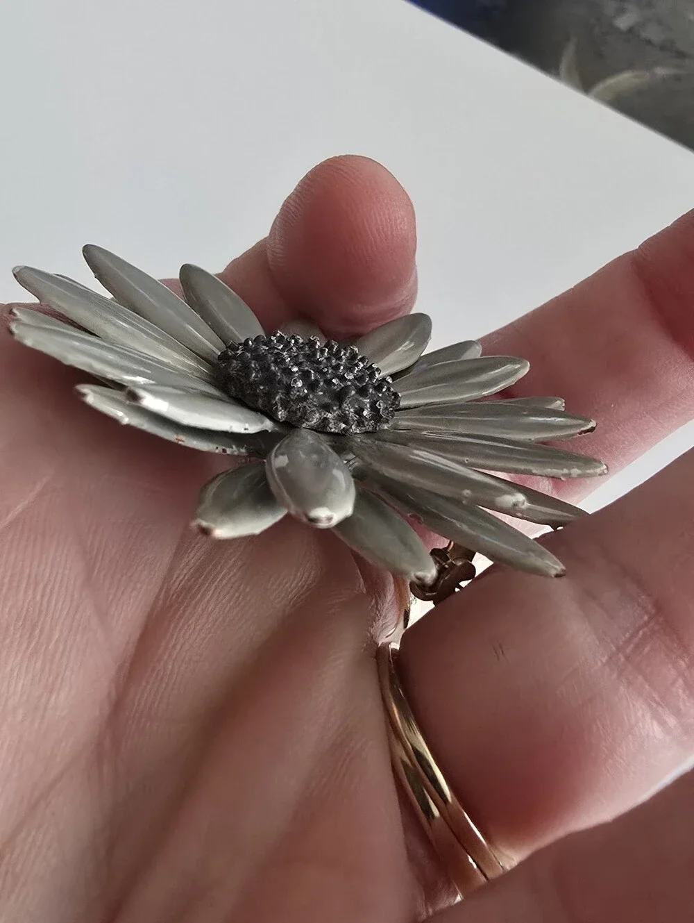 Vintage flower brooch tone floral pin enamel grey gray